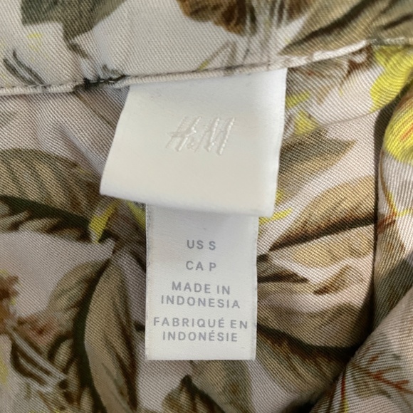 H&M Tropical Shirt Dress with Tie Belt in Light beige/leaf print SZ S - Picture 8 of 8